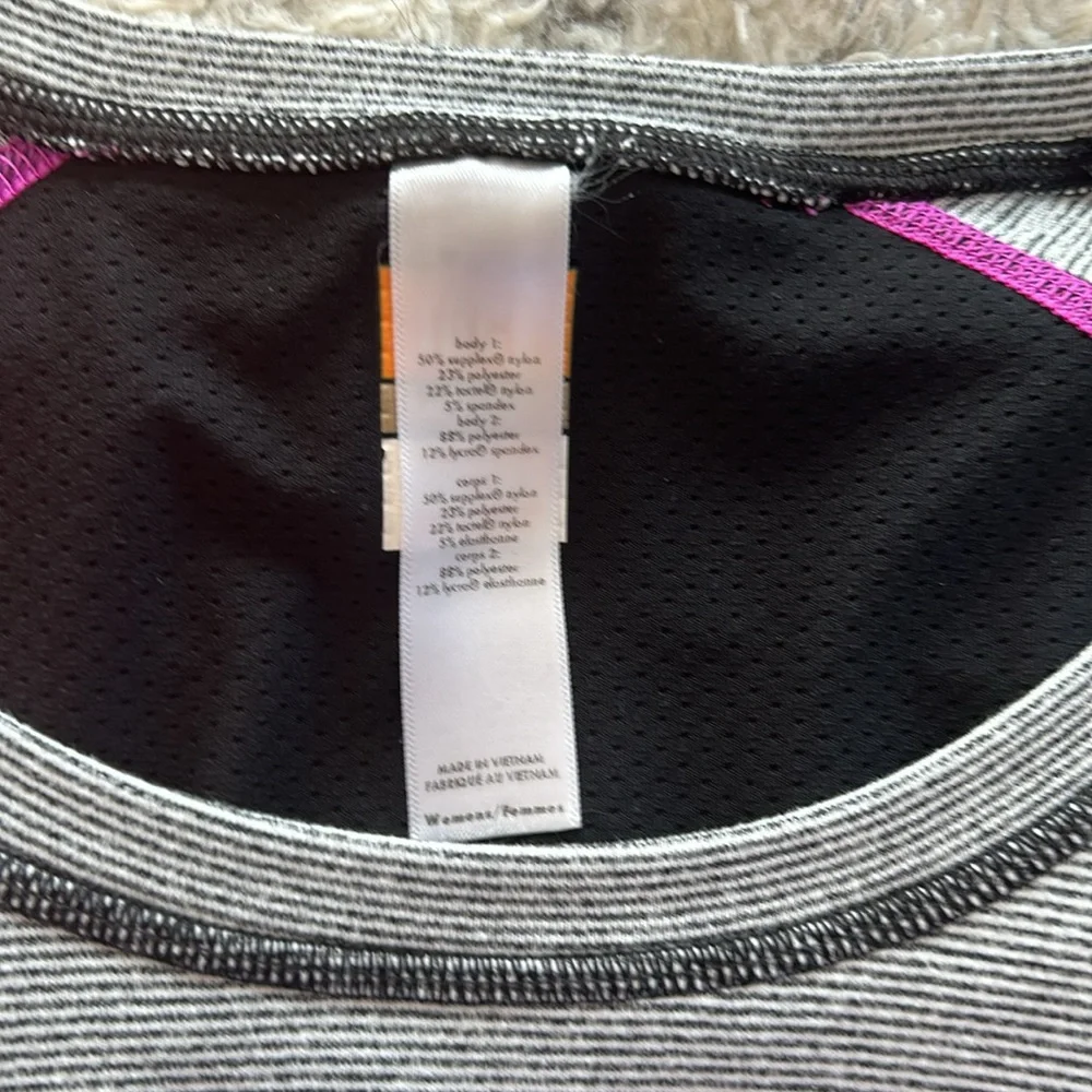 Lucy tech shirt with dashing stripes - Picture 5 of 8